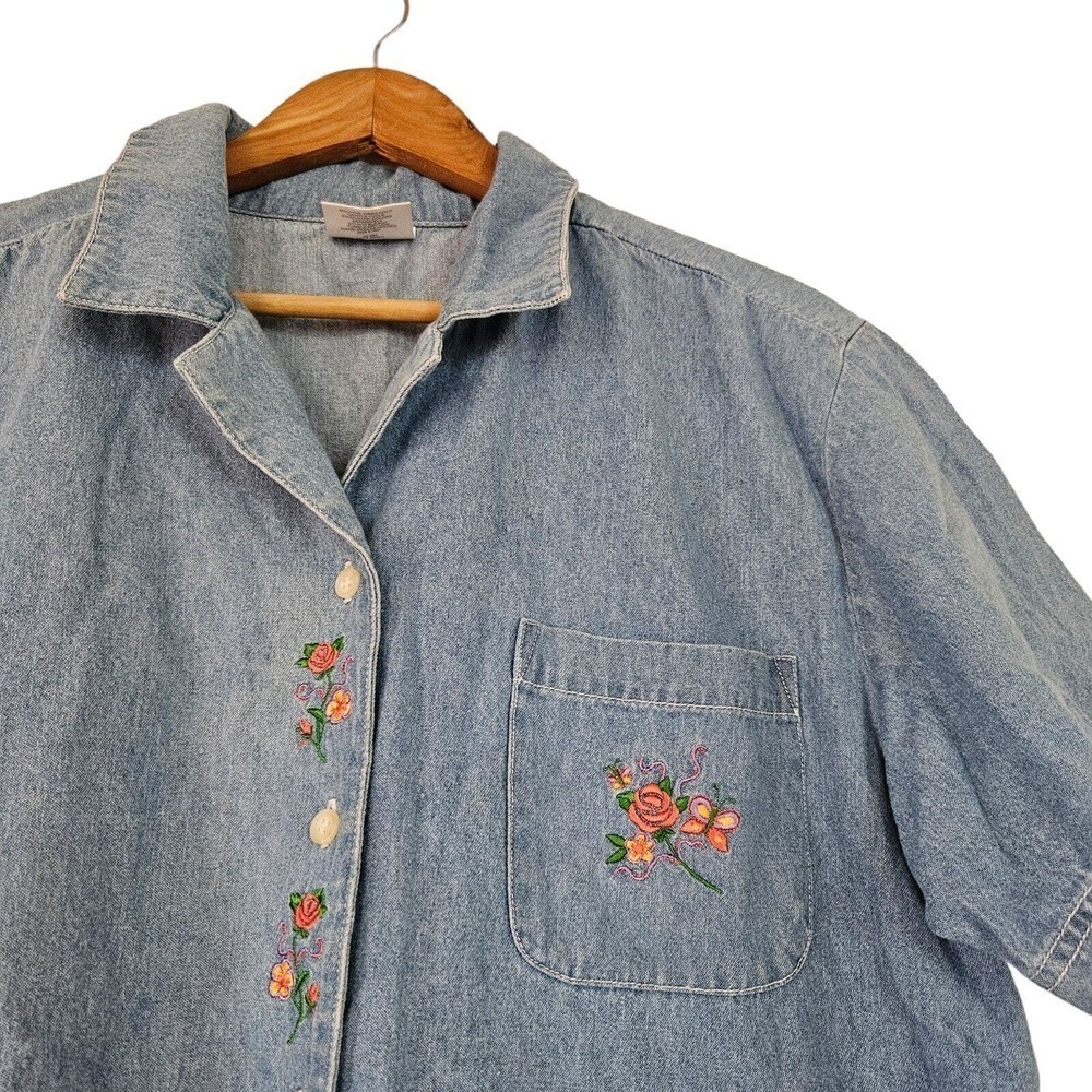 Style Studio Womens Size L Embroidered Denim Top Button Up Floral Butterflies